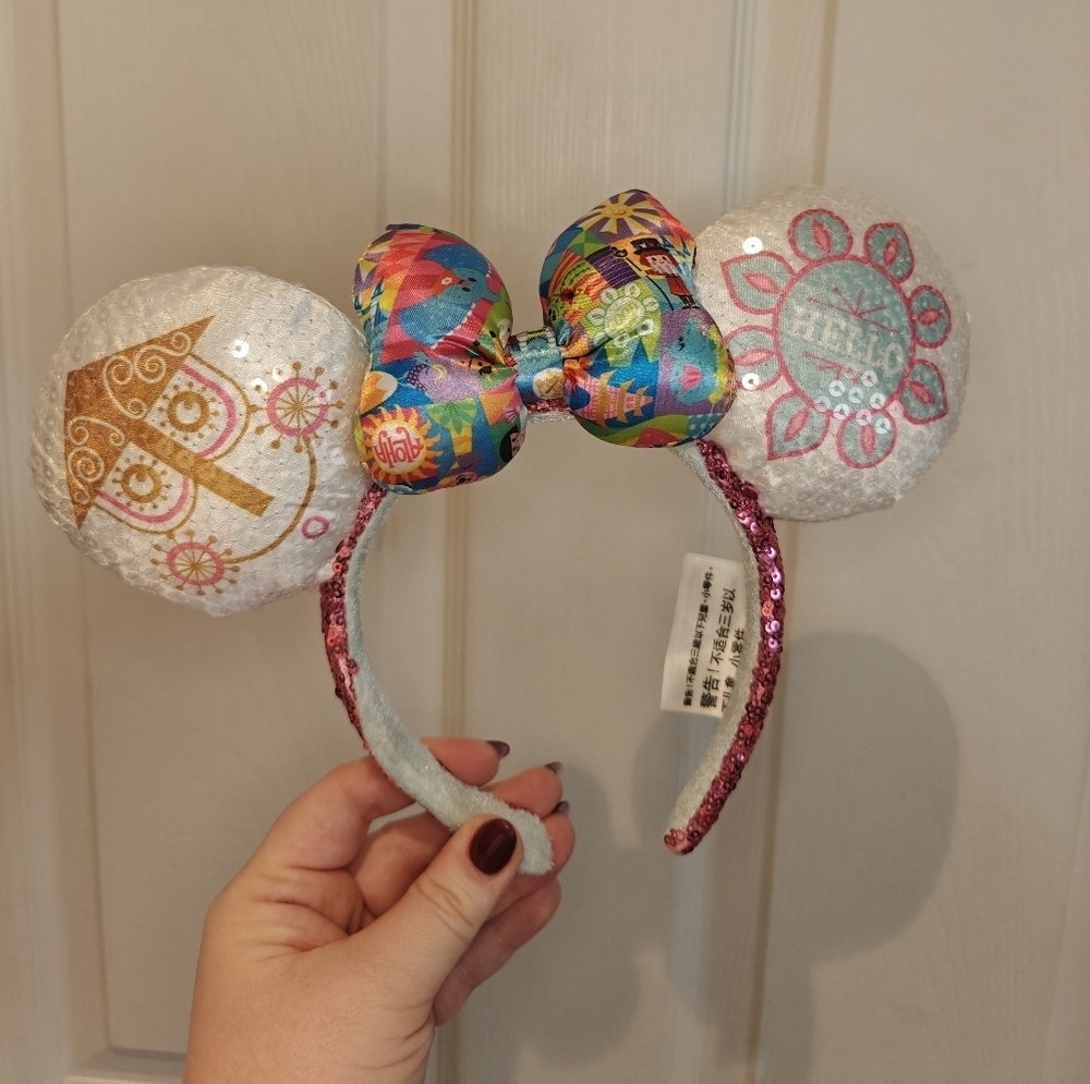 DISNEY PARKS EARS ITS A SMALL WORLD